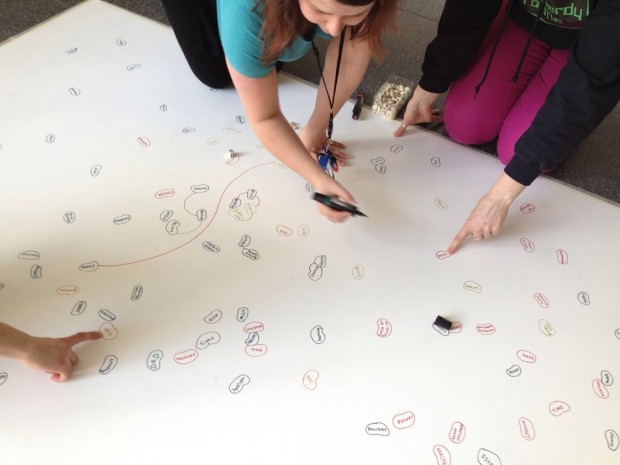 stacey-drawing-first-few-lines-rootbeans-scifest-2014